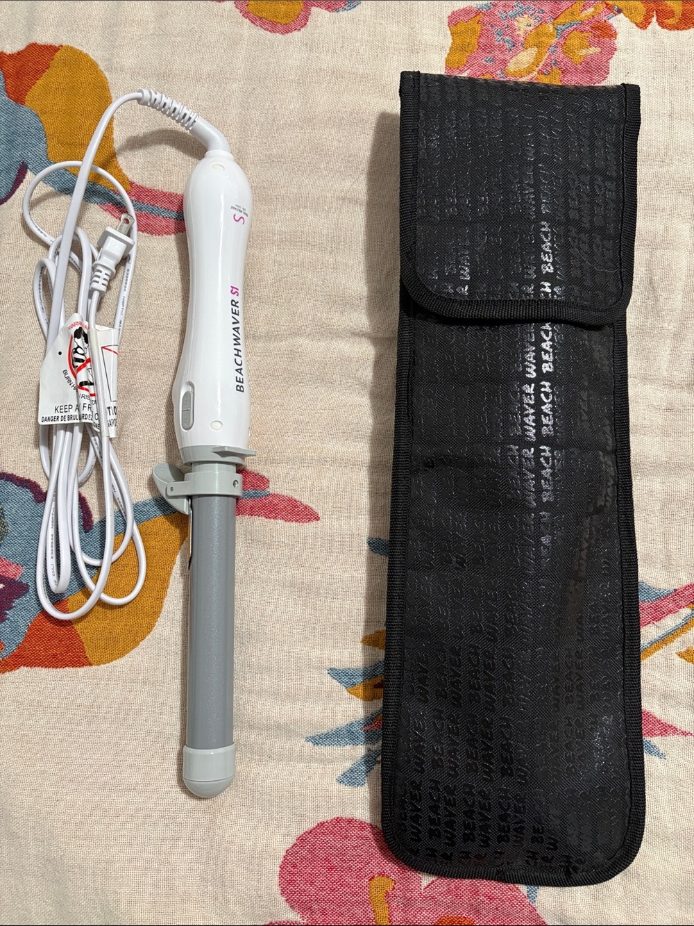 The Beachwaver Co. White 1” Curling Wand with Black Travel Pouch